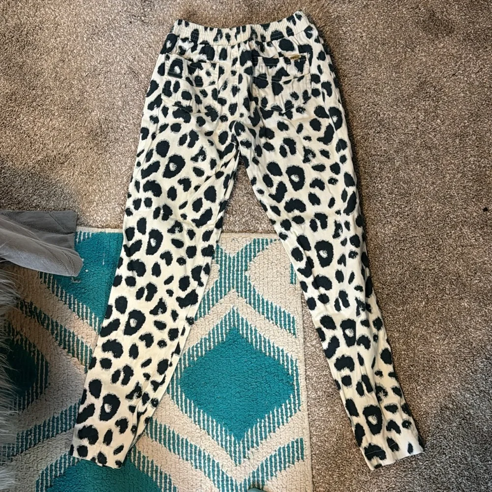 Spell - Picture 3 of 6